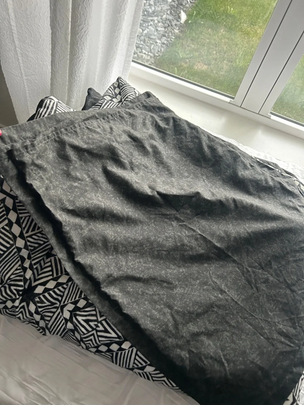 Max Studio Twin Black & White Geometric Comforter and 1 sham - Home Bedding